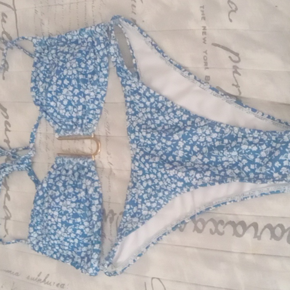 Two piece swimsuite
